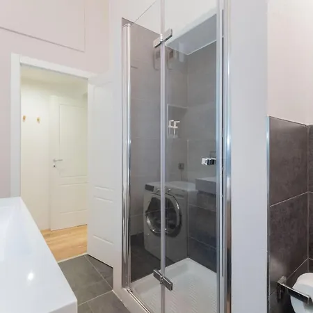 شقة Moda Porta Romana M3 Lodi Tibb Self-check-in