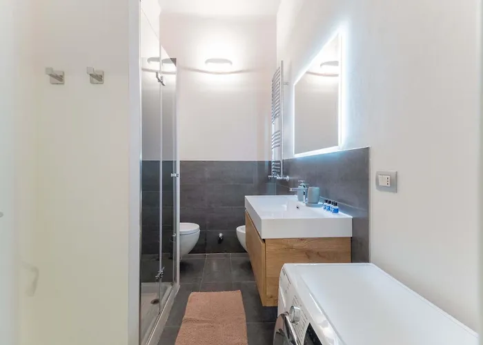 Moda Porta Romana M3 Lodi Tibb Self-check-in Apartament *